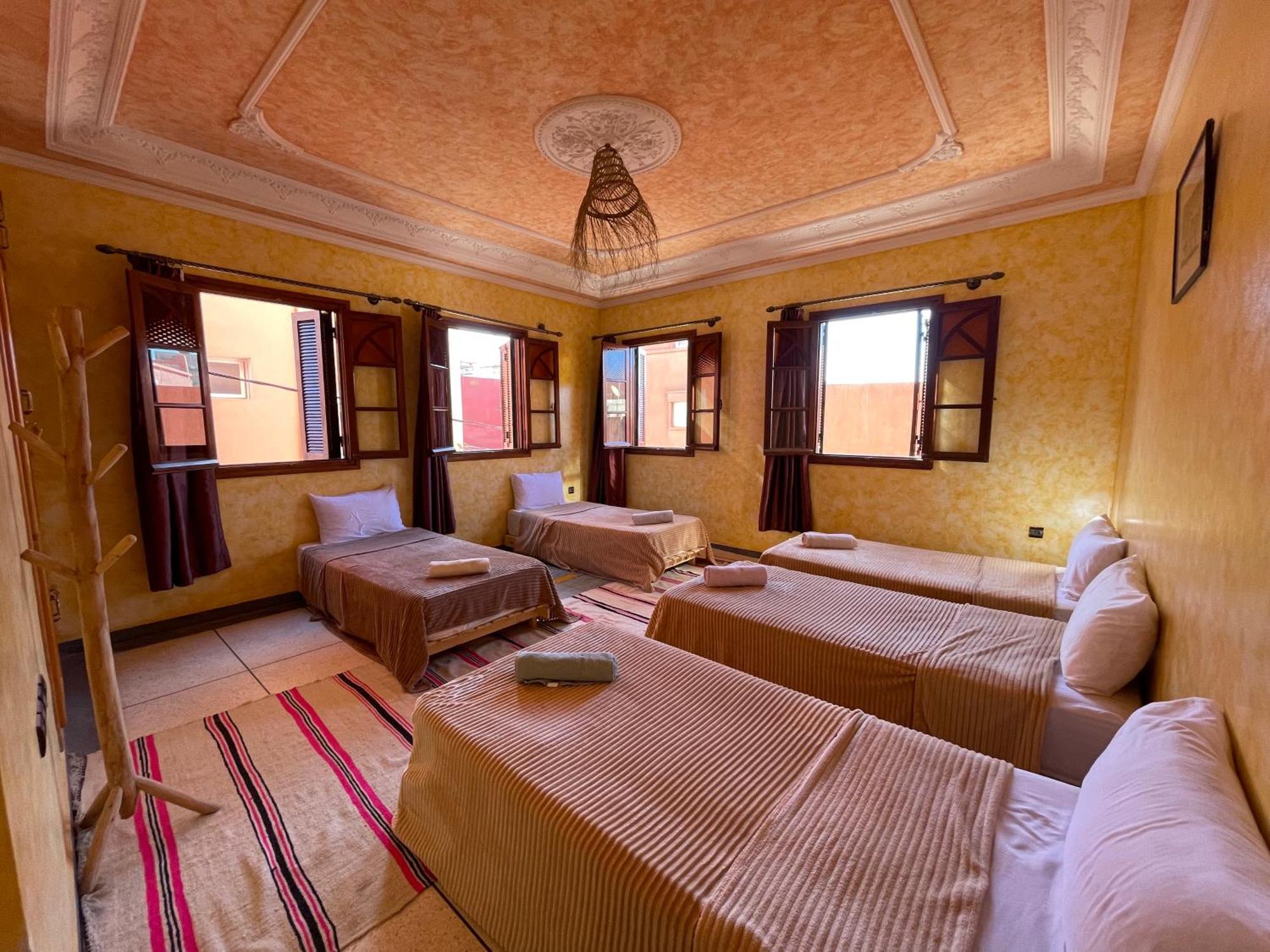 Hostel Berber Waves Surf House Tamraght Exterior foto
