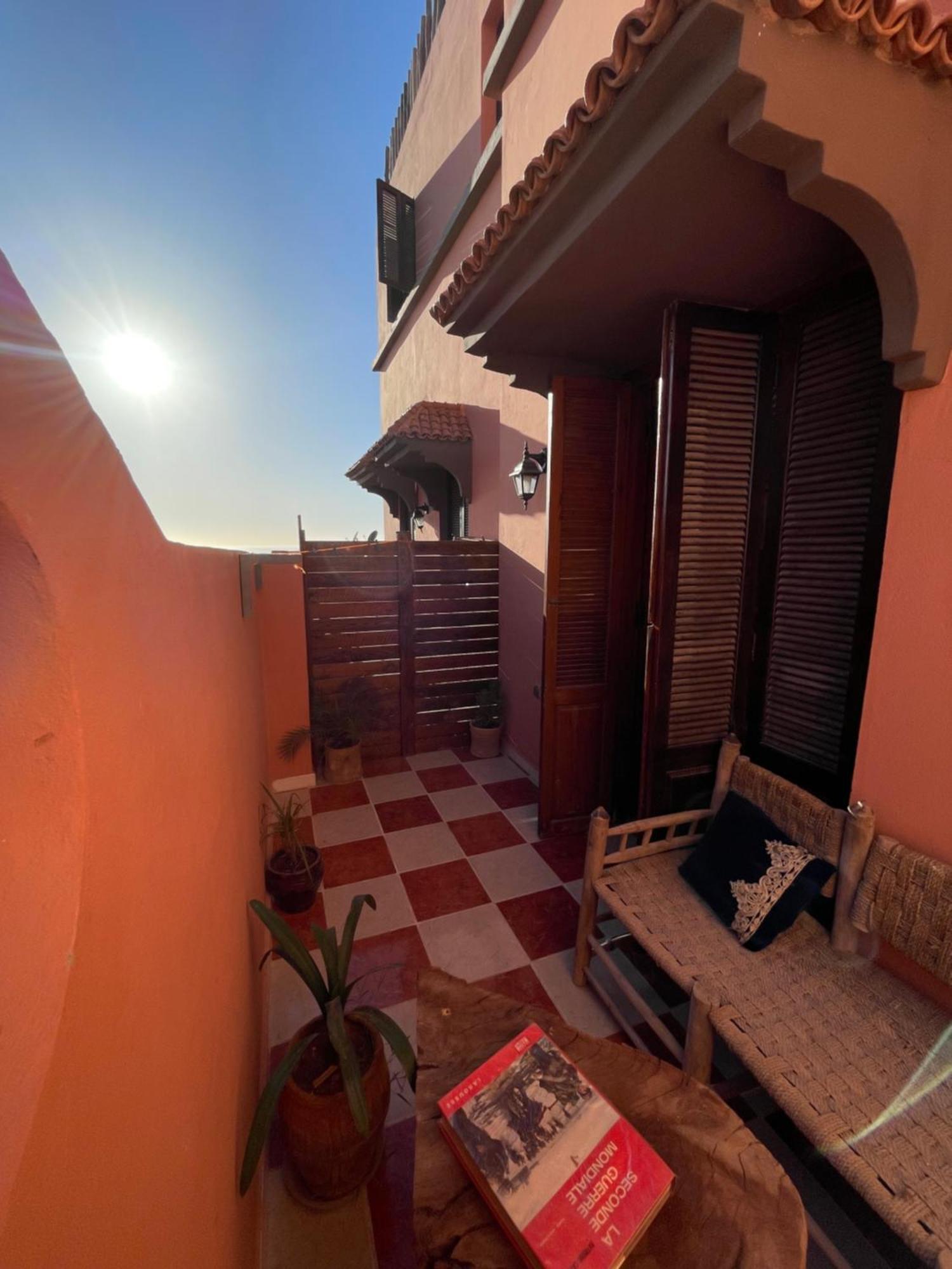 Hostel Berber Waves Surf House Tamraght Exterior foto